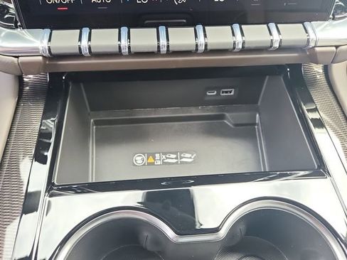 New 2026 GMC Yukon XL Elevation w/ Elevation Premium Package AWD/4WD image 33