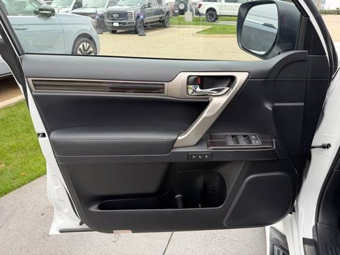 Used 2021 Lexus GX 460 Premium image 9