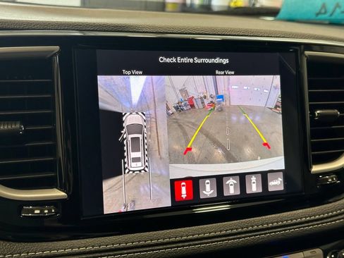 New 2027 Chrysler Pacifica Select AWD/4WD image 20