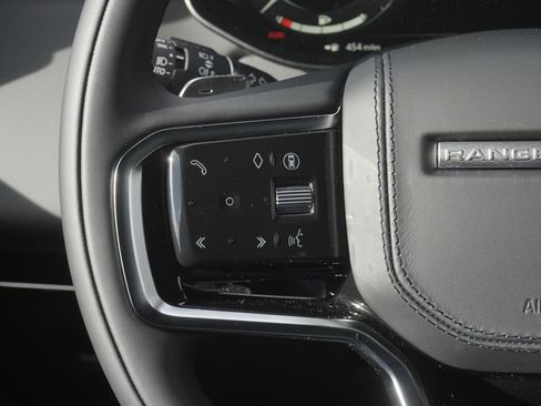 New 2025 Land Rover Range Rover Sport SE image 12