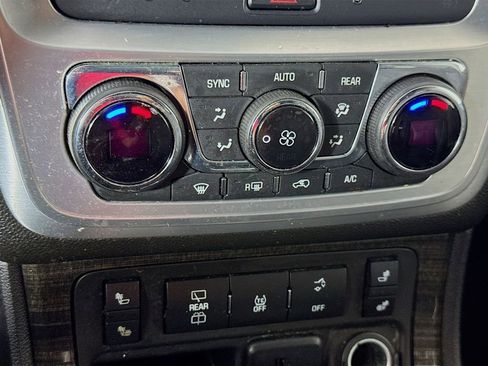 Used 2017 GMC Acadia Limited SLT FWD image 17