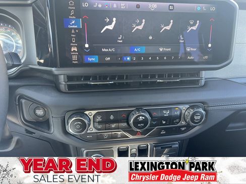 Used 2024 Jeep Wrangler Sahara w/ Technology Group image 21