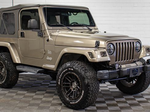 Used 2004 Jeep Wrangler Sahara AWD/4WD image 1