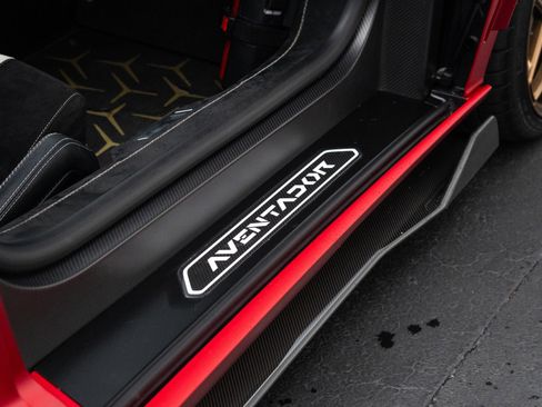 Used 2021 Lamborghini Aventador SVJ AWD/4WD image 59