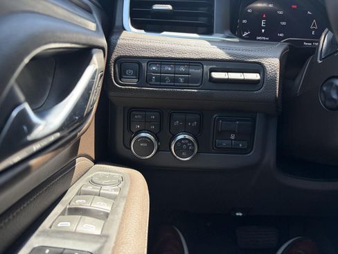 Used 2024 GMC Yukon XL Denali w/ Max Trailering Package AWD/4WD image 17