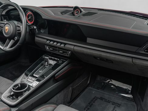 Used 2022 Porsche 911 Cabriolet image 14