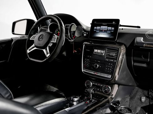Used 2017 Mercedes-Benz G 550 Squared image 32
