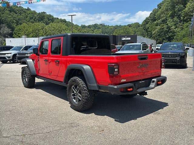 Used 2024 Jeep Gladiator Mojave AWD/4WD image 7