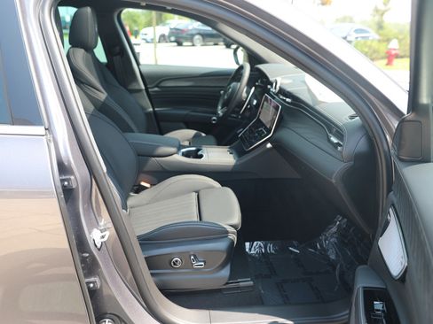 New 2024 Maserati Grecale GT image 62