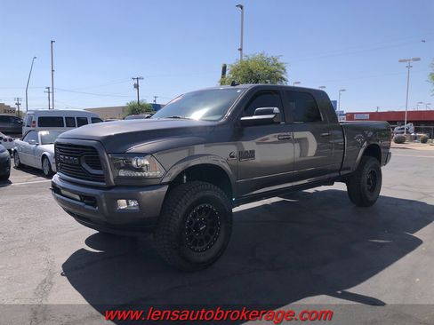 Used 2018 RAM 2500 Laramie w/ Sport Appearance Group AWD/4WD image 5