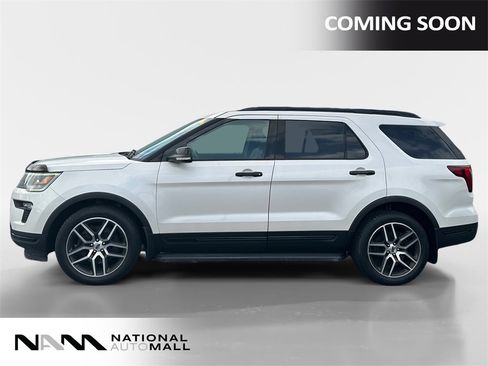 Used 2018 Ford Explorer Sport image 2