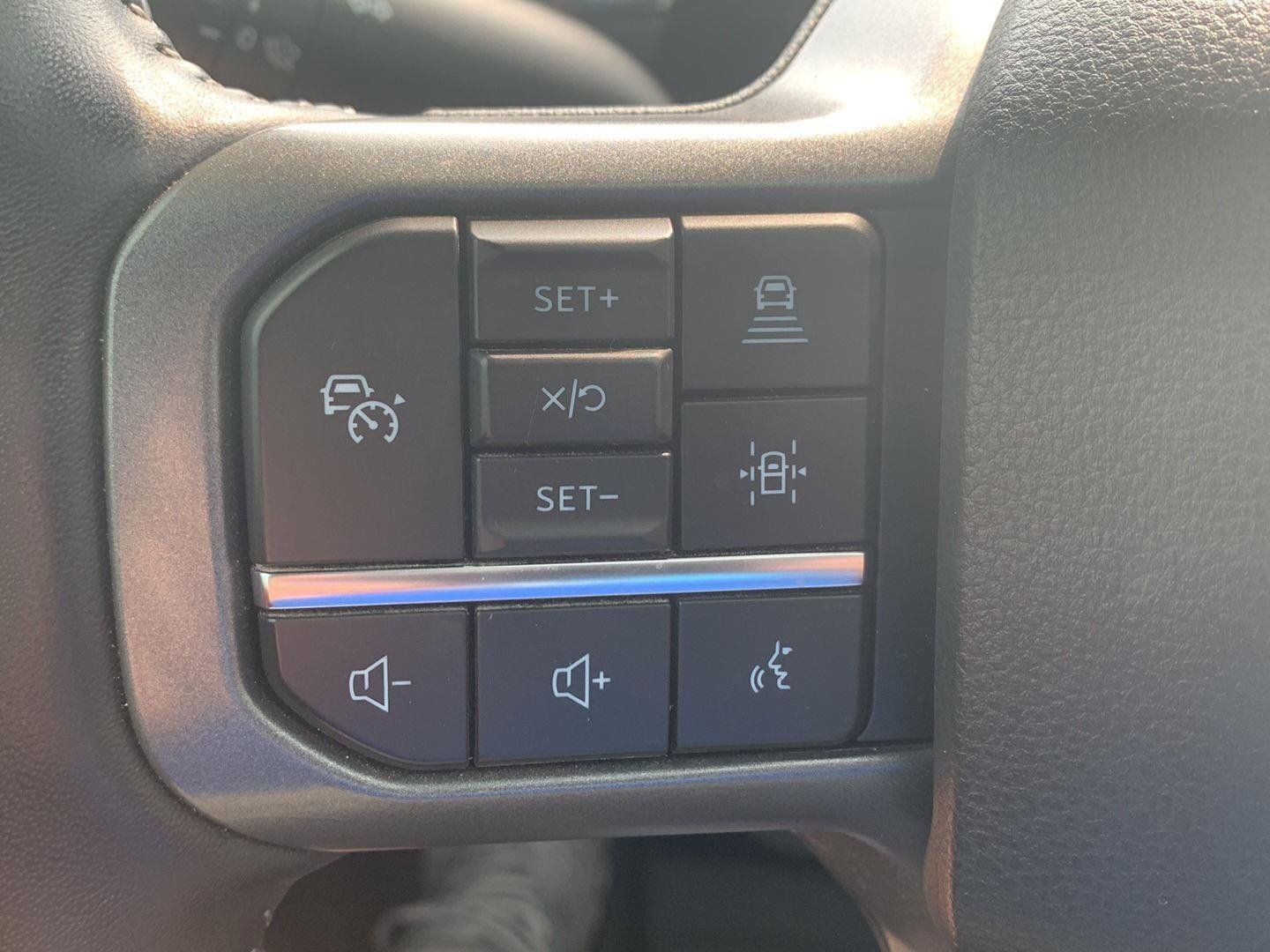 Used 2022 Ford F150 Lariat w/ Equipment Group 502A High AWD/4WD image 10