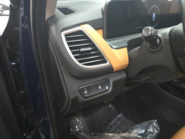 Used 2024 Kia Seltos EX AWD/4WD image 14