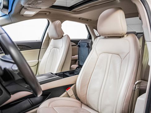 Used 2018 Lincoln MKZ Reserve image 11