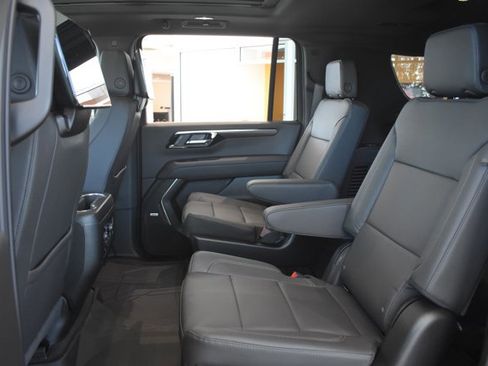 New 2026 Chevrolet Suburban Z71 w/ Z71 Off-Road Package image 15