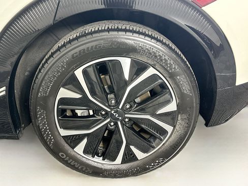 Used 2022 Kia EV6 Wind image 11