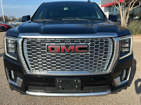 Used 2022 GMC Yukon XL Denali image 12