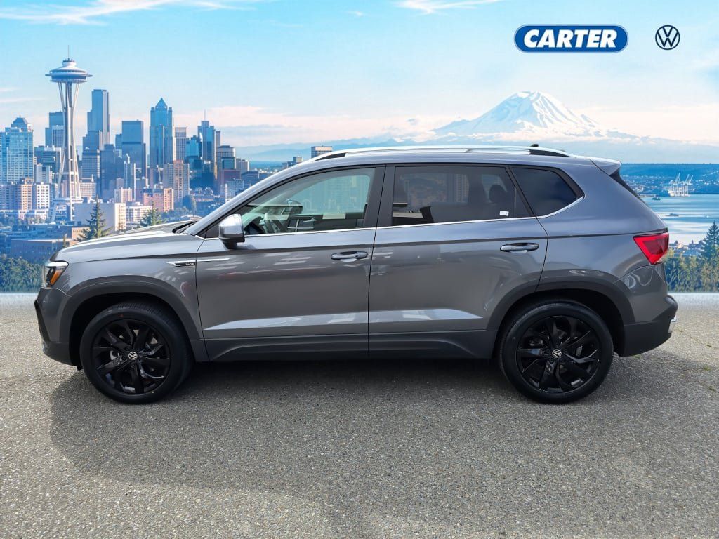 Used 2022 Volkswagen Taos SE w/ IQ.Drive SE Package AWD/4WD image 6