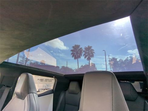 Used 2024 Tesla Cybertruck AWD Crew Cab image 22