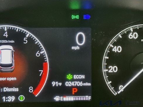 Used 2023 Honda Pilot Touring image 12