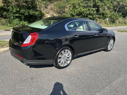 Used 2013 Lincoln MKS AWD image 8