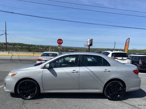 Used 2012 Toyota Corolla LE image 8