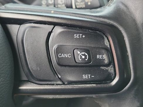 Used 2018 Jeep Wrangler Unlimited Sport S AWD/4WD image 14