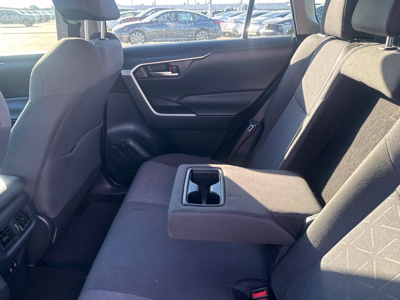 Used 2019 Toyota RAV4 XLE FWD image 41