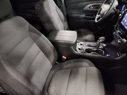 Used 2023 Chevrolet Traverse LT FWD image 32