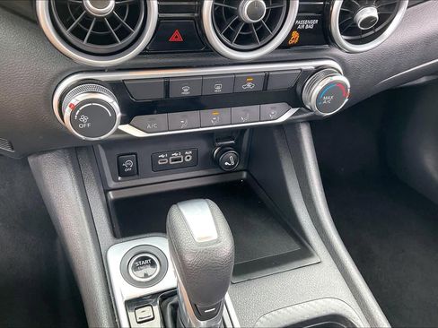 Used 2024 Nissan Sentra SV image 31
