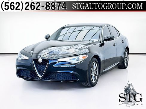 Used 2019 Alfa Romeo Giulia AWD image 1