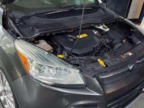 Used 2015 Ford Escape SE w/ SE Chrome Package AWD/4WD image 6