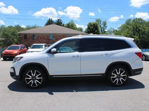 Used 2019 Honda Pilot Touring image 5