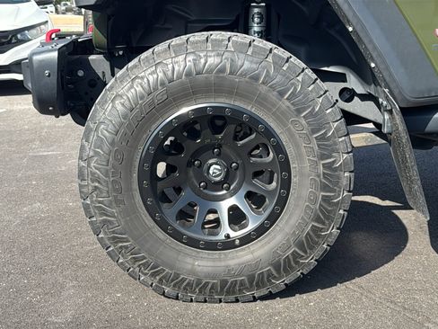 Certified 2022 Jeep Gladiator Rubicon w/ LED Lighting Group image 33