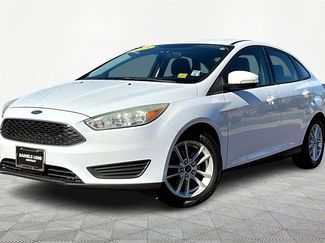 Used 2015 Ford Focus SE image 1