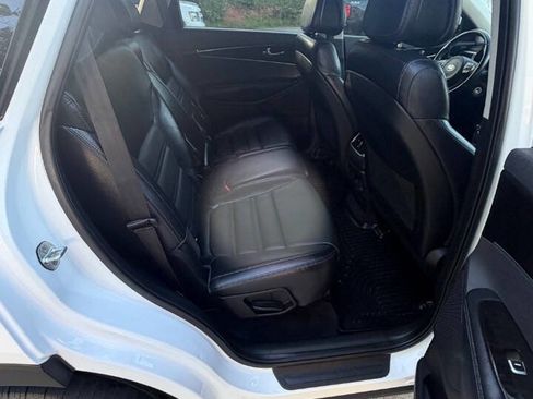 Used 2016 Kia Sorento EX FWD image 11