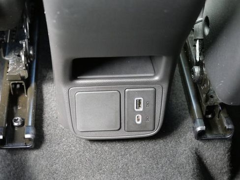 Used 2025 Buick Encore GX Preferred AWD/4WD image 16