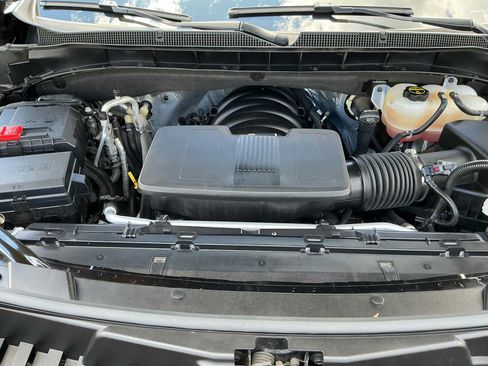 Used 2024 Chevrolet Suburban High Country AWD/4WD image 30