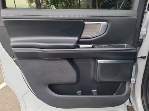 Used 2025 Ford Expedition Max Platinum image 12