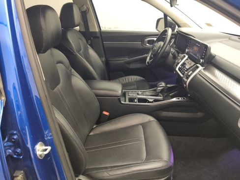Used 2022 Kia Sorento S image 21