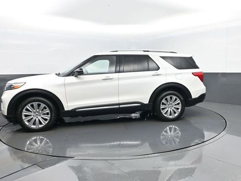 Used 2023 Ford Explorer Limited w/ Limited Technology Package image 5