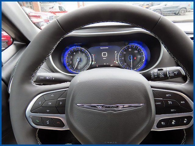 New 2026 Chrysler Pacifica Select AWD/4WD image 13