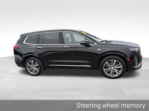 Used 2025 Cadillac XT6 Premium Luxury image 18