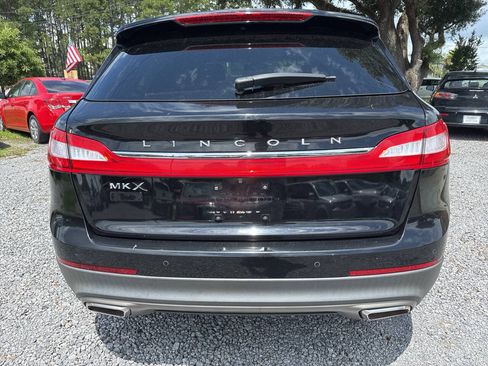 Used 2016 Lincoln MKX Reserve w/ Luxury Package FWD image 4