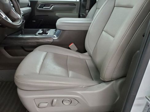 Used 2024 Chevrolet Silverado 2500 LTZ w/ LTZ Premium Package image 15