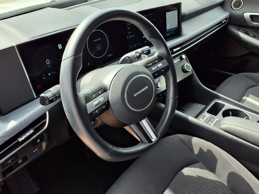 Used 2025 Hyundai Sonata SEL FWD image 16