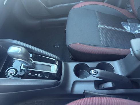 New 2025 Nissan Versa SR image 28