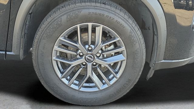 Used 2025 Nissan Rogue S AWD/4WD image 17