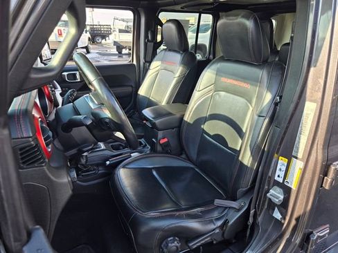 Used 2018 Jeep Wrangler Unlimited Rubicon w/ Uconnect 4C Nav & Sound Group image 13