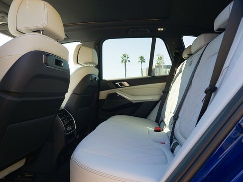 New 2026 BMW X5 M60i w/ Climate Comfort Package image 17